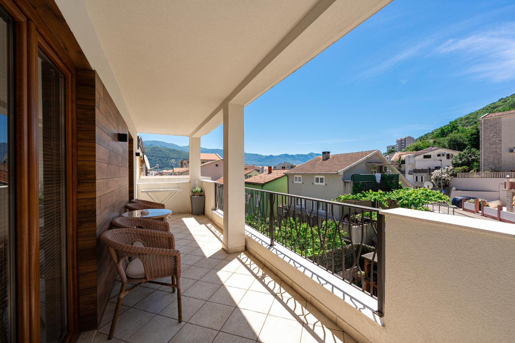 Apartment Buba Budva