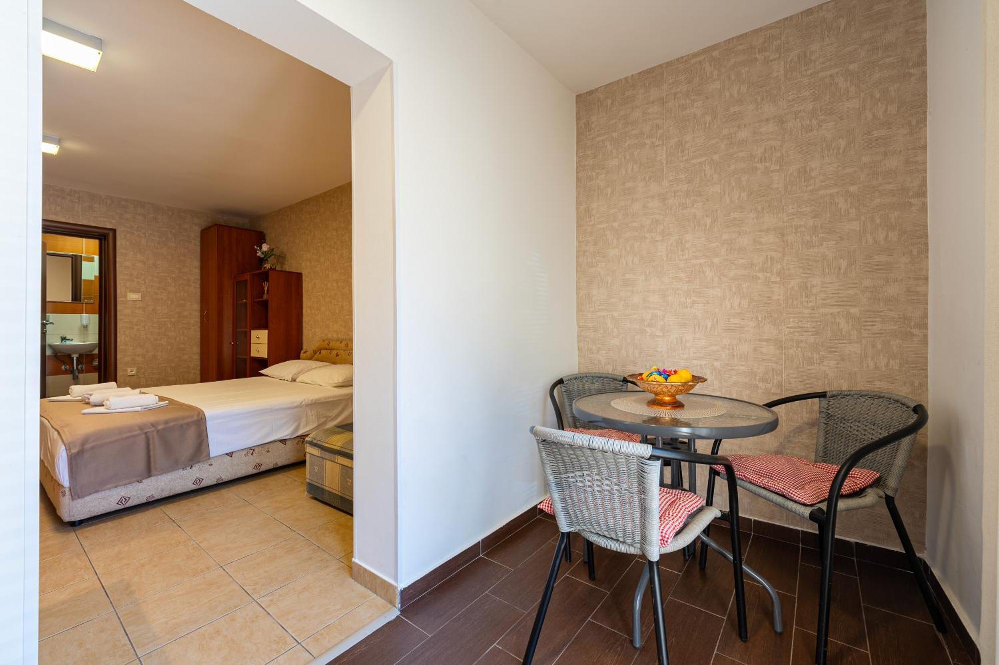 Buba Apartment *